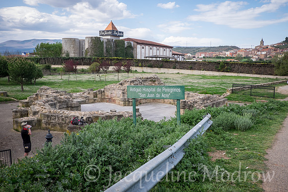 Hospital de Peregrinos Ruins