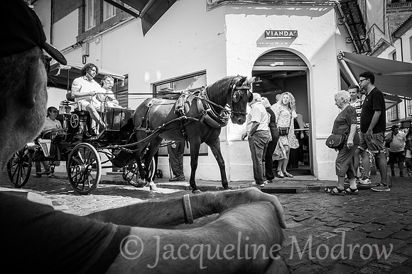 Chariot Coming